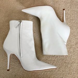 White Pointed Toe High Heeled boot